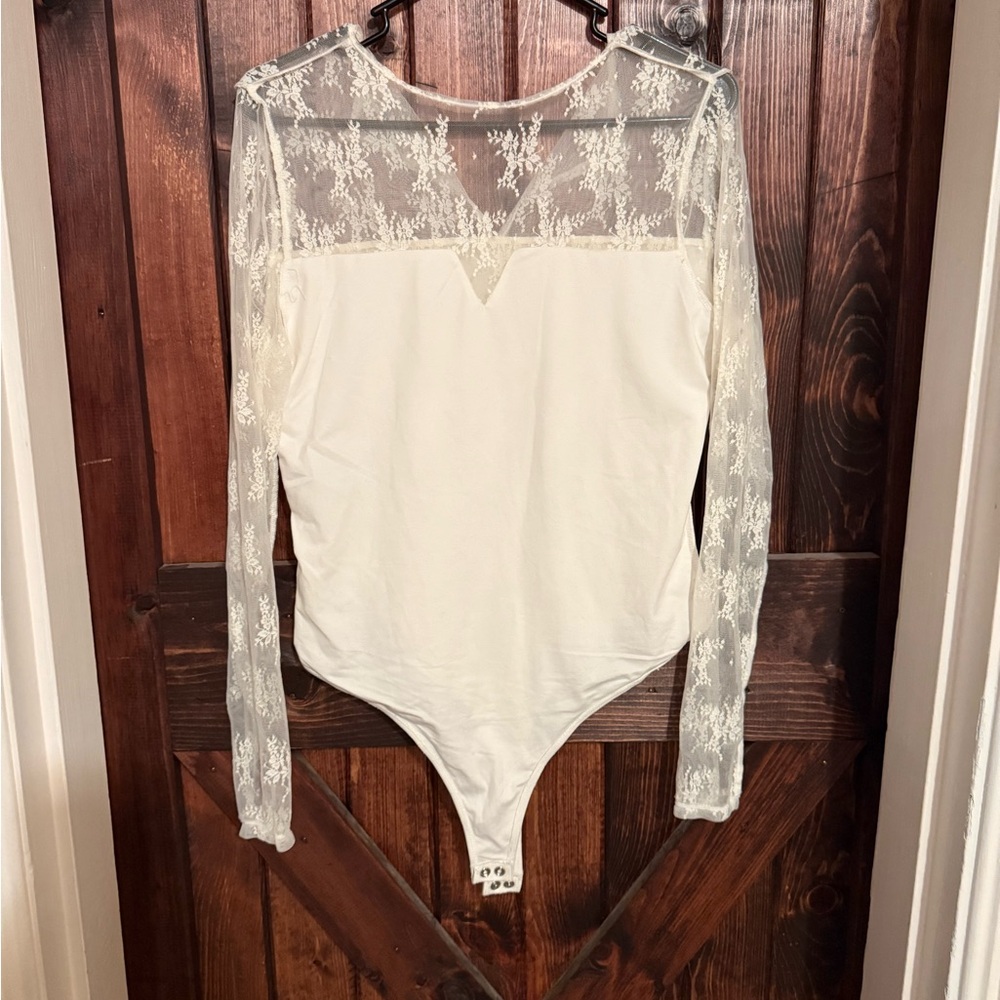 SO Lace Long Sleeve Bodysuit - Cream
